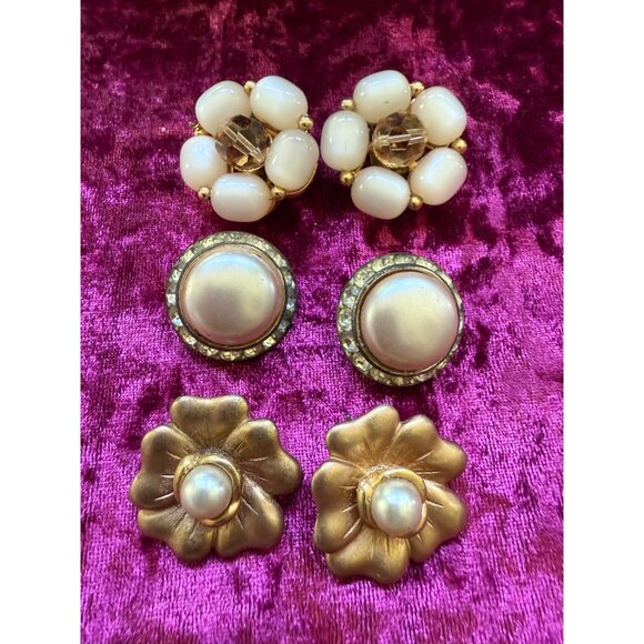 Set Of 3 Vintage Clip-On Earrings Faux Pearl & Gold Tone Floral Design Retro Jew - Picture 1 of 6